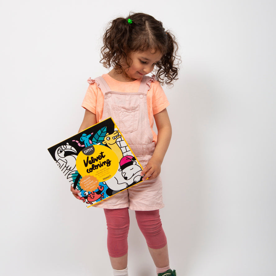 OMY Animal Velvet Coloring Set in use